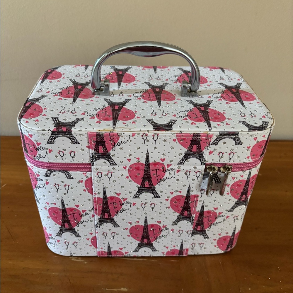 Parisian Charm Cosmetic Case - Picture 3 of 9